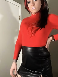 Charlthesissy loves cock