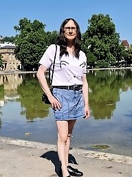 Tranny streetwalkers get their blowjobs with an amazing cumshots