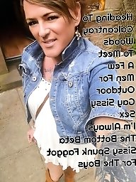 Travesti Mere Noel and her big cock in mini skirt